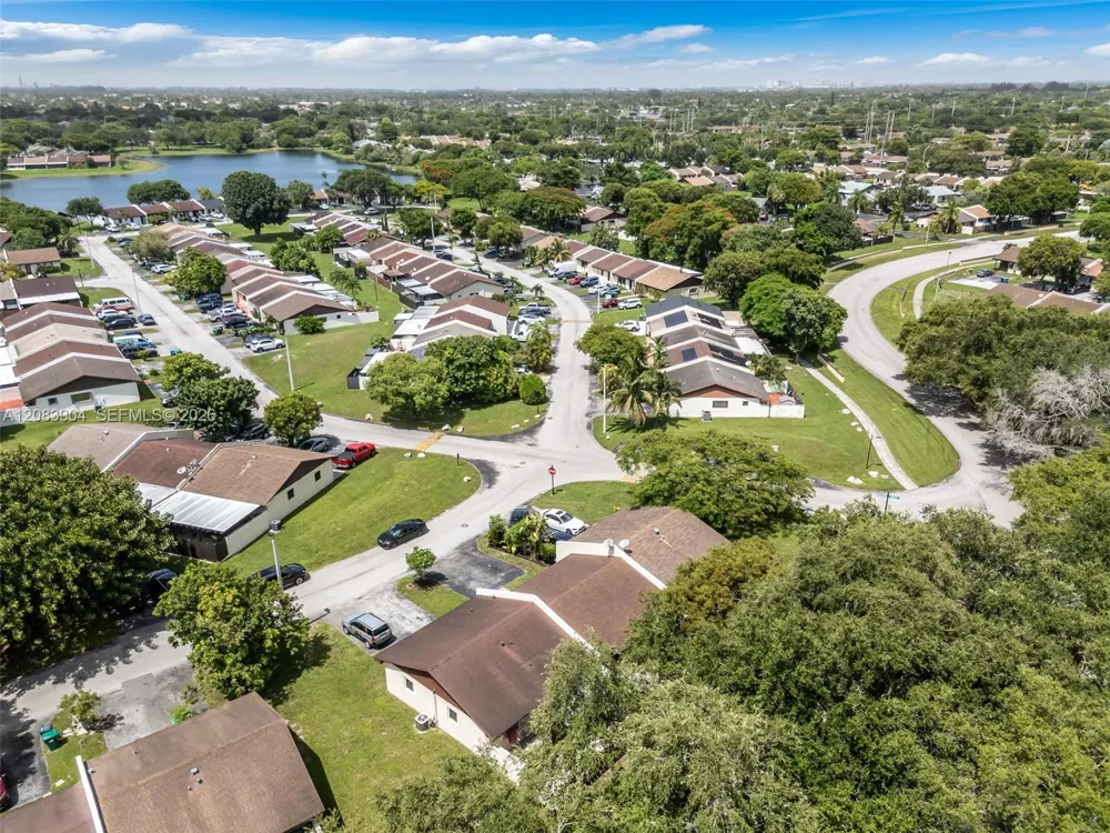 13962 SW 52 LN Miami, FL 33175