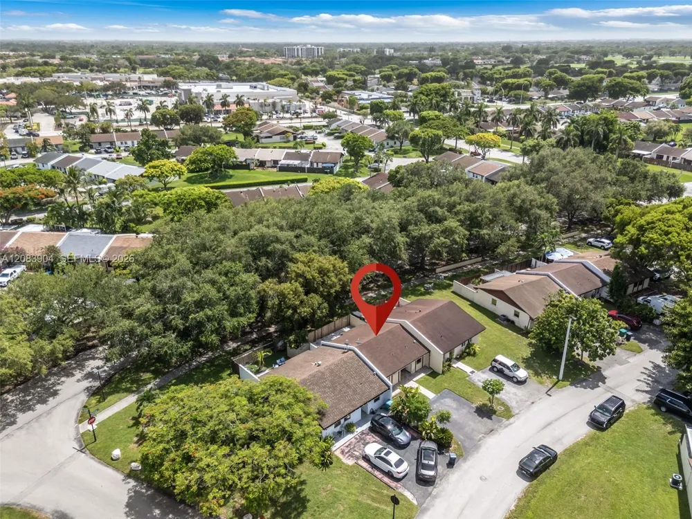 13962 SW 52 LN Miami, FL 33175