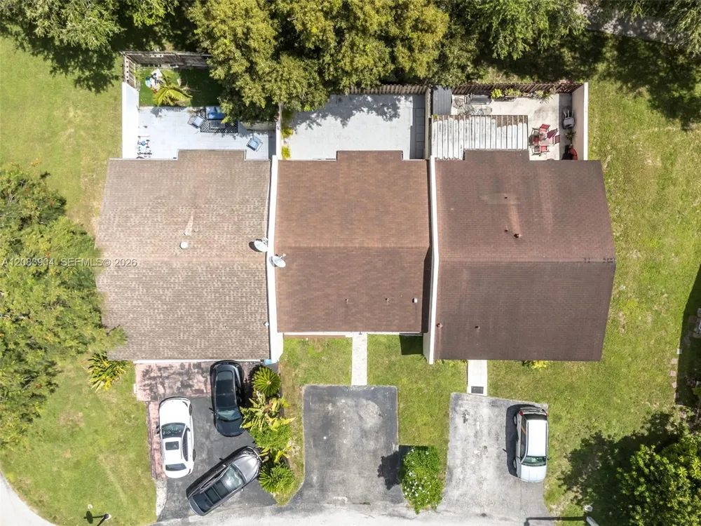 13962 SW 52 LN Miami, FL 33175