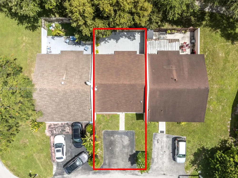13962 SW 52 LN Miami, FL 33175