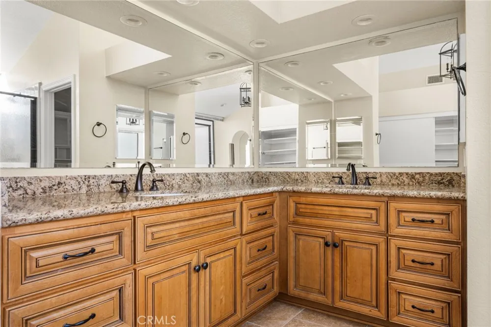 1771 Del Prado Pomona, CA 91768