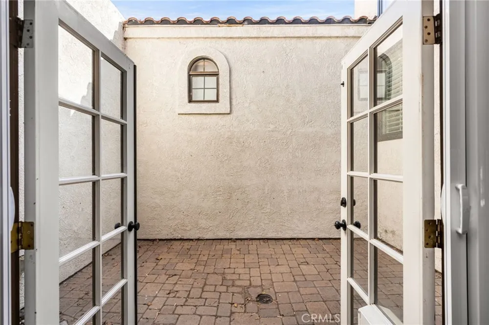 1771 Del Prado Pomona, CA 91768
