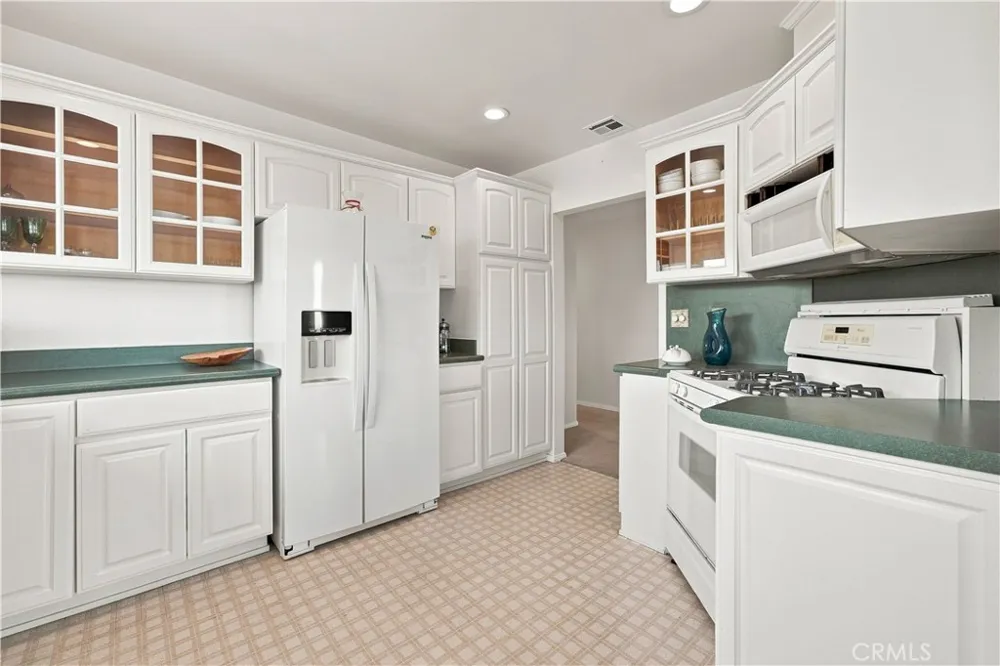 1649 Appian Santa Monica, CA 90401