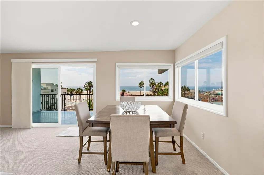 1649 Appian Santa Monica, CA 90401