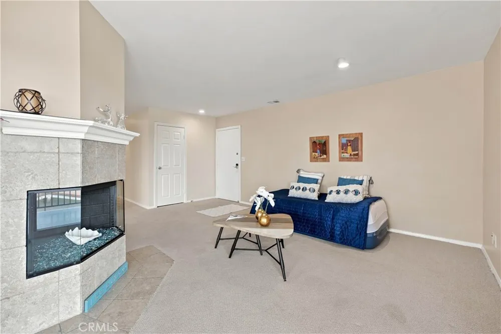 1649 Appian Santa Monica, CA 90401