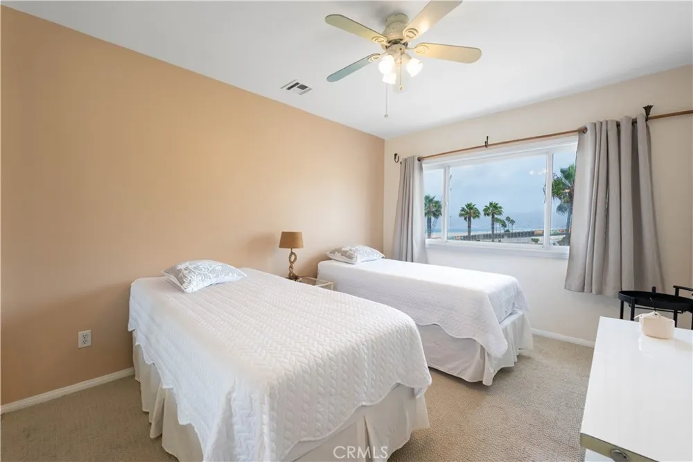 1649 Appian Santa Monica, CA 90401