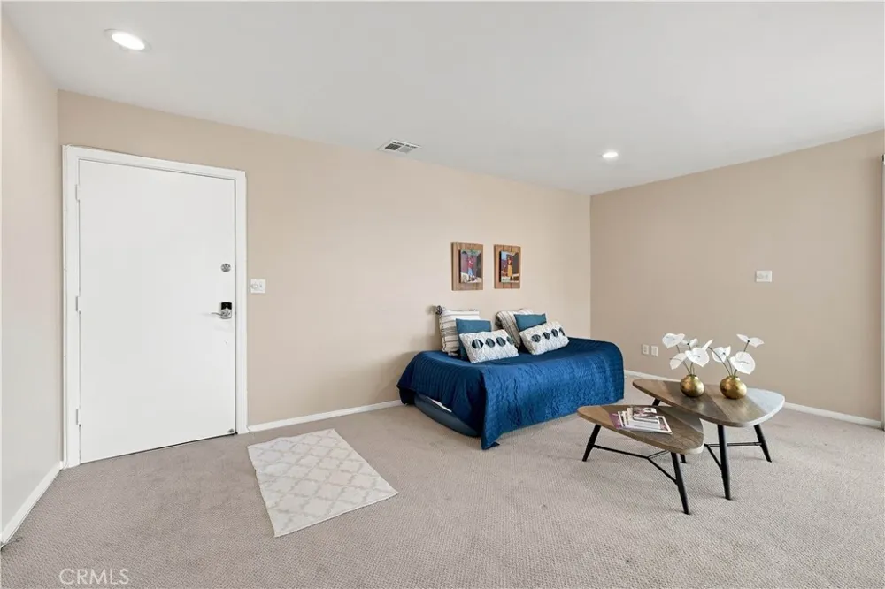 1649 Appian Santa Monica, CA 90401