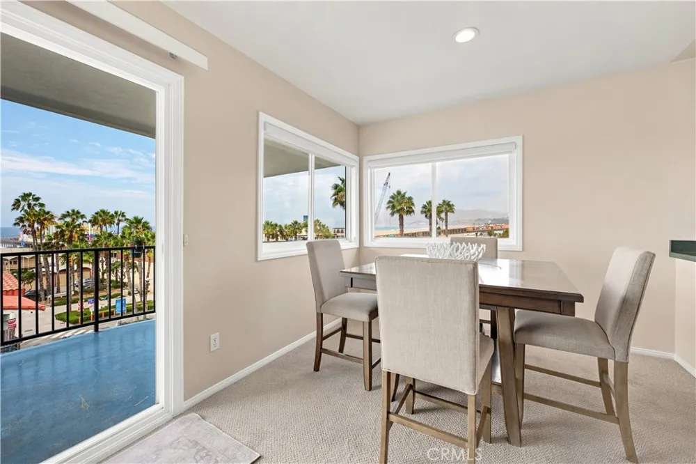 1649 Appian Santa Monica, CA 90401