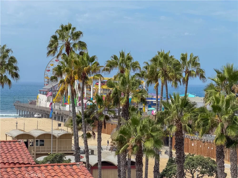 1649 Appian Santa Monica, CA 90401