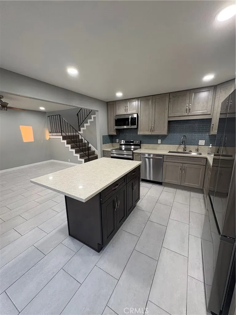 2119 Eveningside Drive West Covina, CA 91792