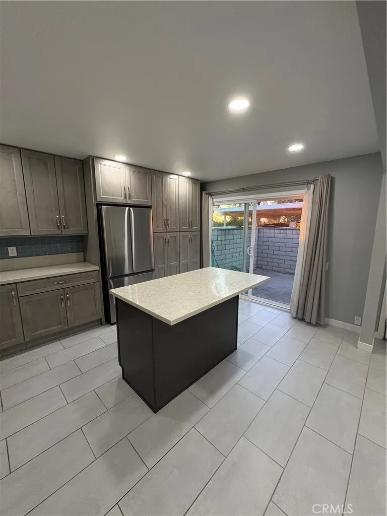 2119 Eveningside Drive West Covina, CA 91792