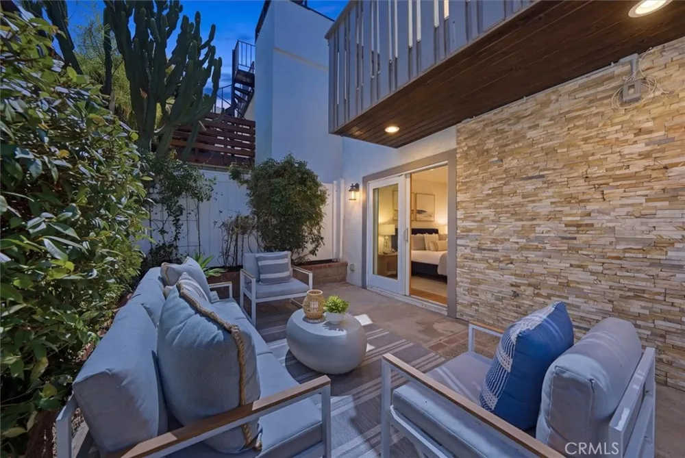 2026 Hillcrest Drive Hermosa Beach, CA 90254