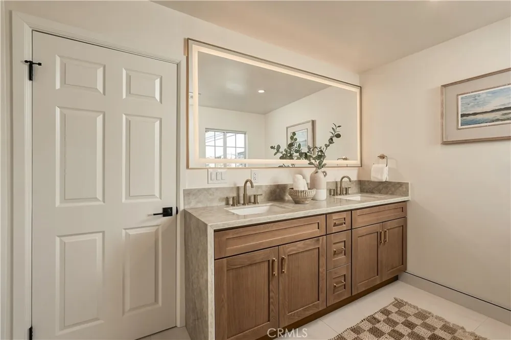 18001 Gulf Huntington Beach, CA 92646