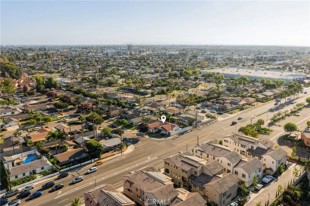 18001 Gulf Huntington Beach, CA 92646