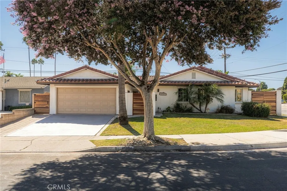 18001 Gulf Huntington Beach, CA 92646