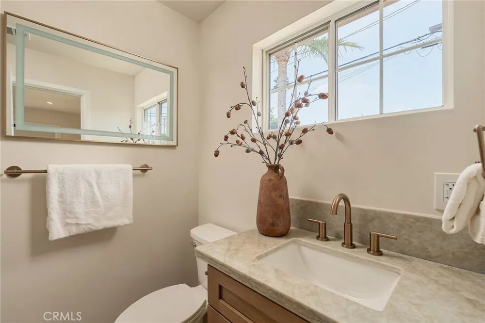18001 Gulf Huntington Beach, CA 92646