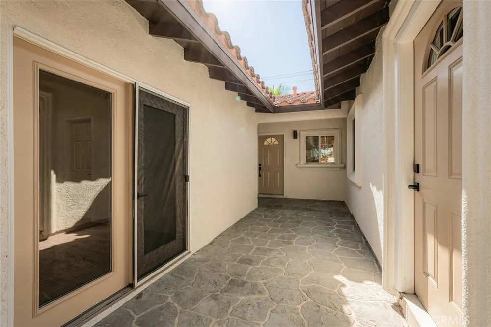 18001 Gulf Huntington Beach, CA 92646
