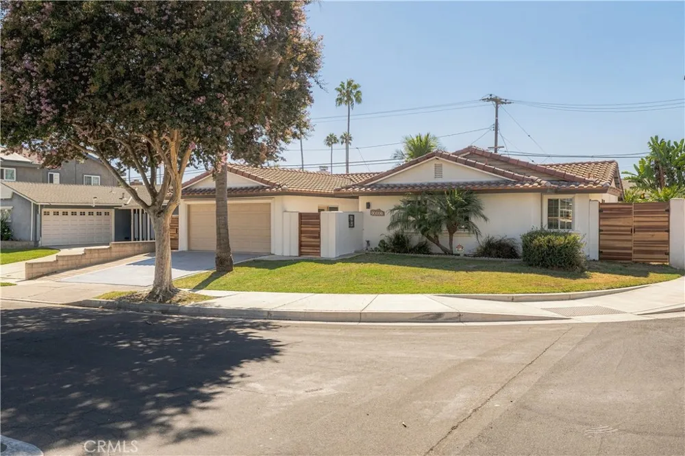 18001 Gulf Huntington Beach, CA 92646