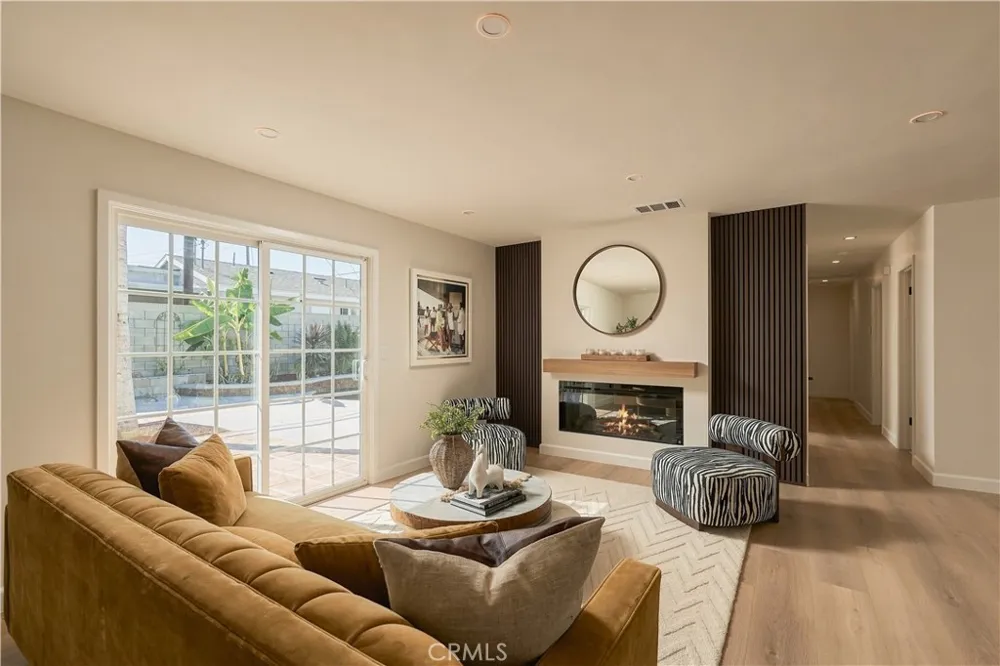 18001 Gulf Huntington Beach, CA 92646