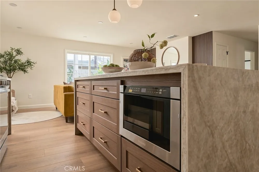 18001 Gulf Huntington Beach, CA 92646