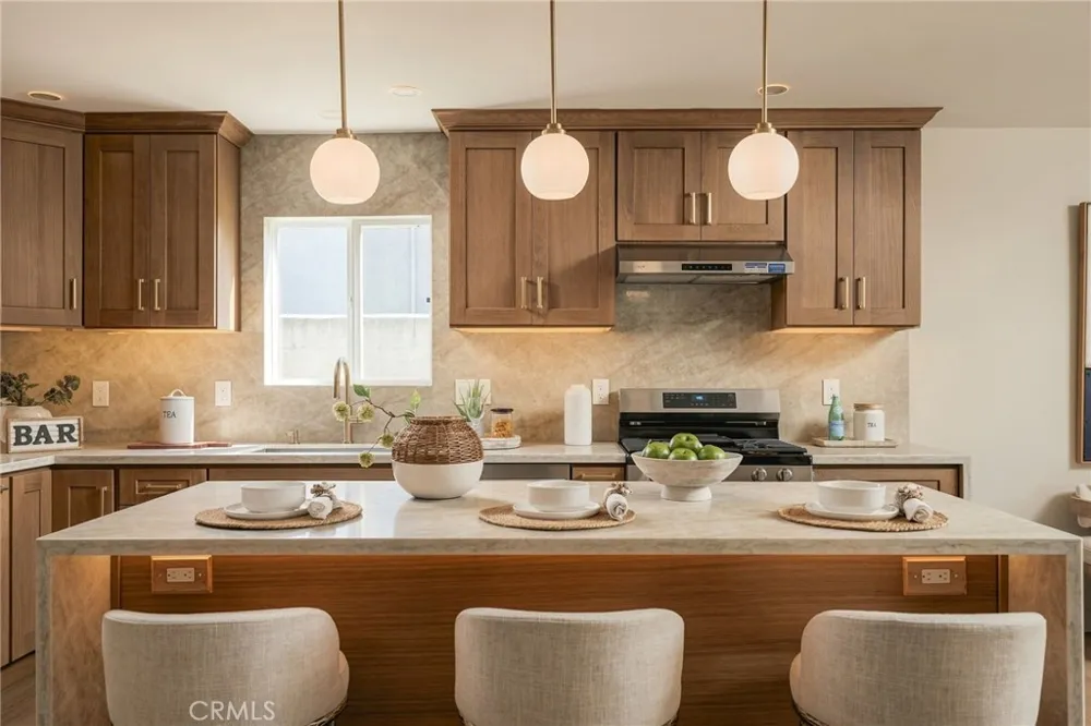 18001 Gulf Huntington Beach, CA 92646