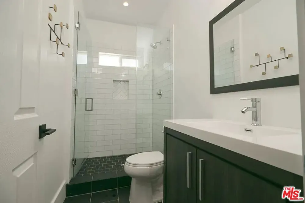 2510 S Bronson Avenue Los Angeles, CA 90018