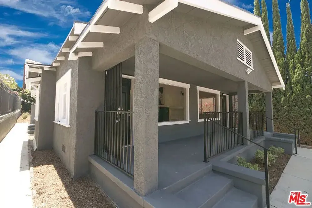 2510 S Bronson Avenue Los Angeles, CA 90018