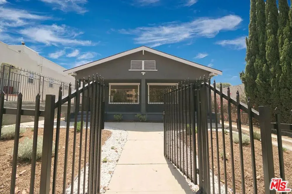2510 S Bronson Avenue Los Angeles, CA 90018