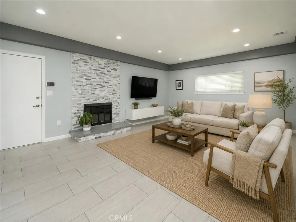 8471 Vine Valley Los Angeles, CA 91352