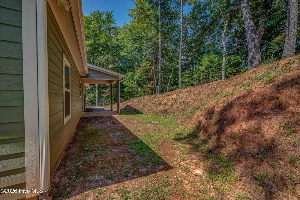 90 Paisley Pass Hayesville, NC 28904