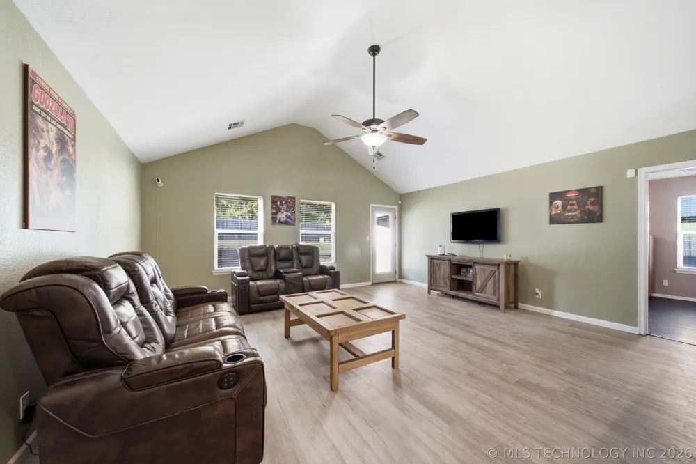 27172 E 123rd Place S Coweta, OK 74429