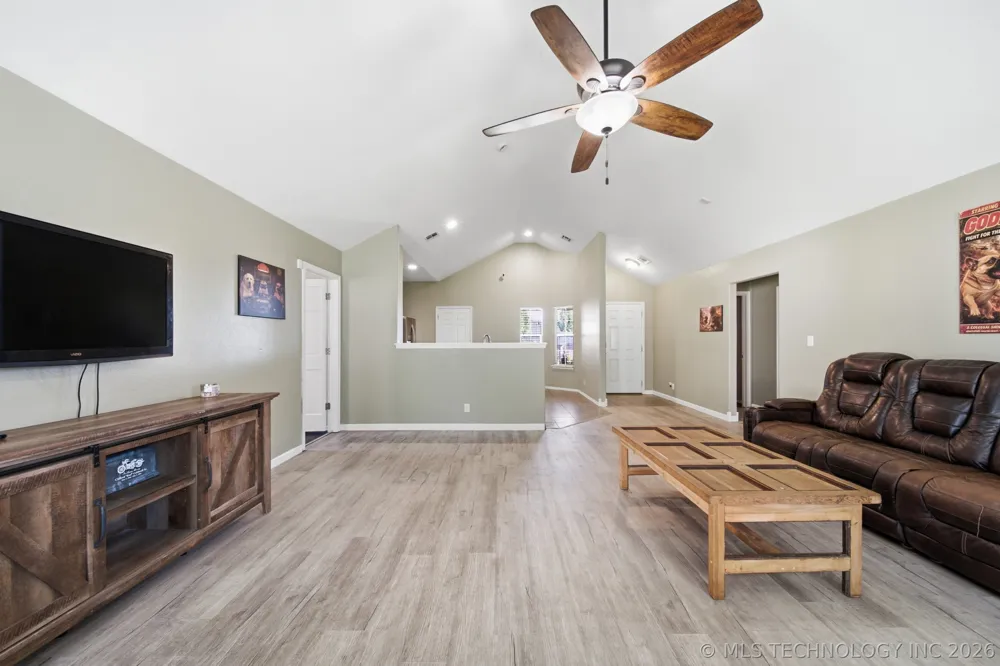 27172 E 123rd Place S Coweta, OK 74429