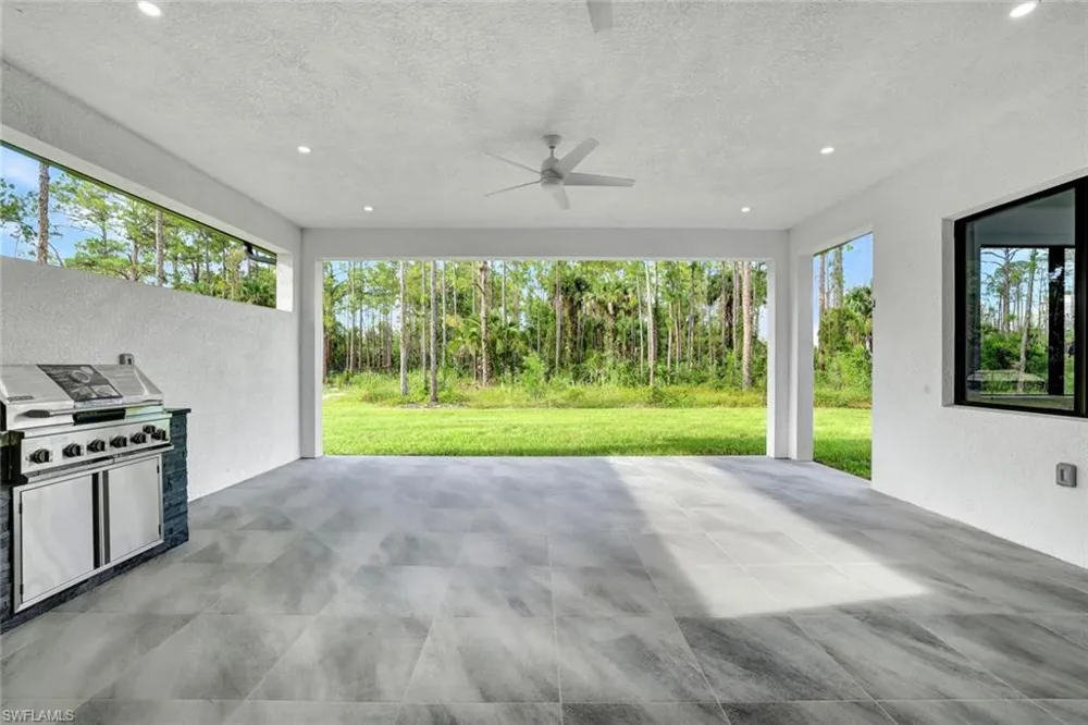 169 18th Avenue NW Naples, FL 34120
