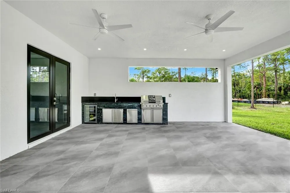 169 18th Avenue NW Naples, FL 34120