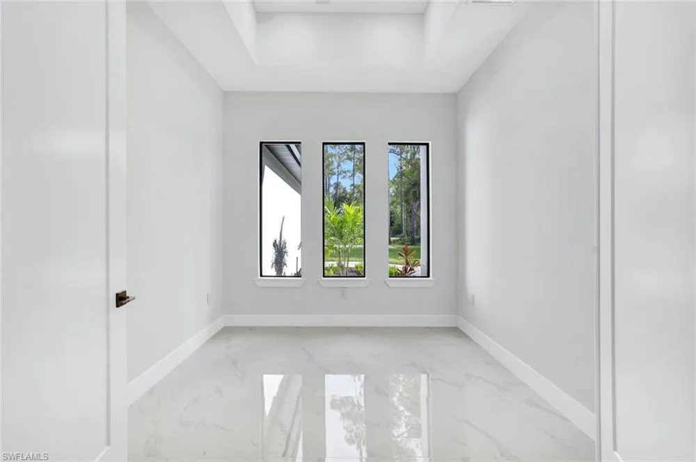 169 18th Avenue NW Naples, FL 34120