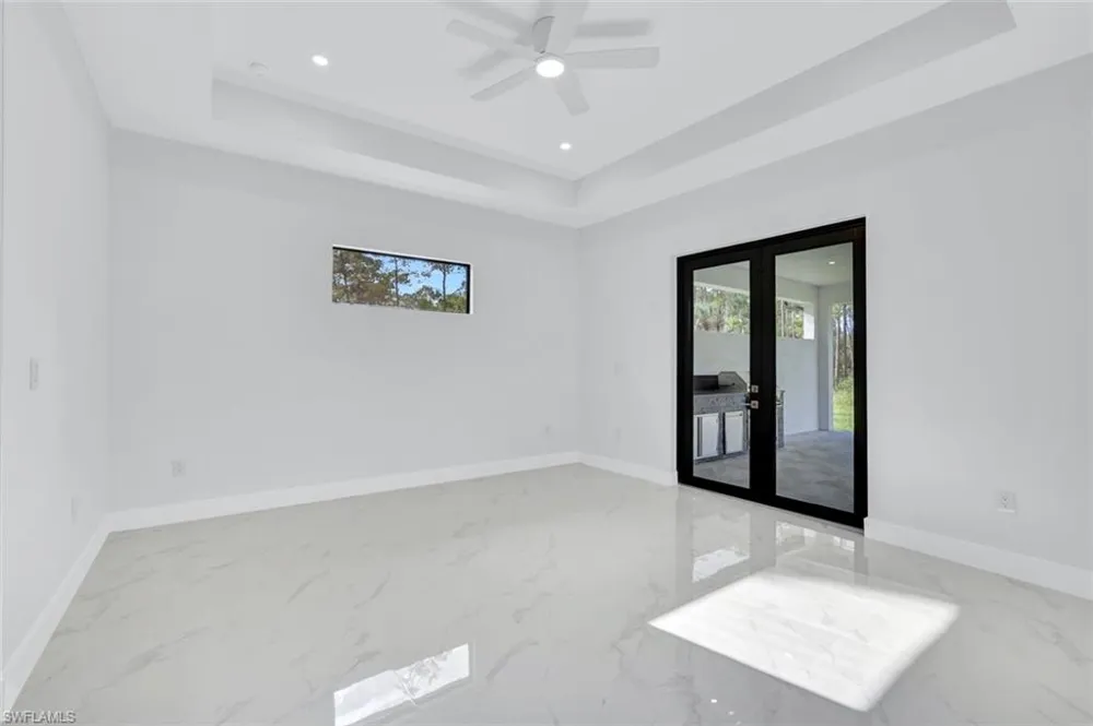 169 18th Avenue NW Naples, FL 34120