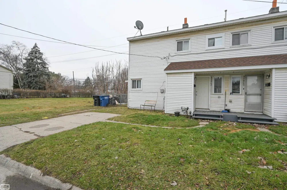 32860 Mecosta Court Westland City, MI 48168