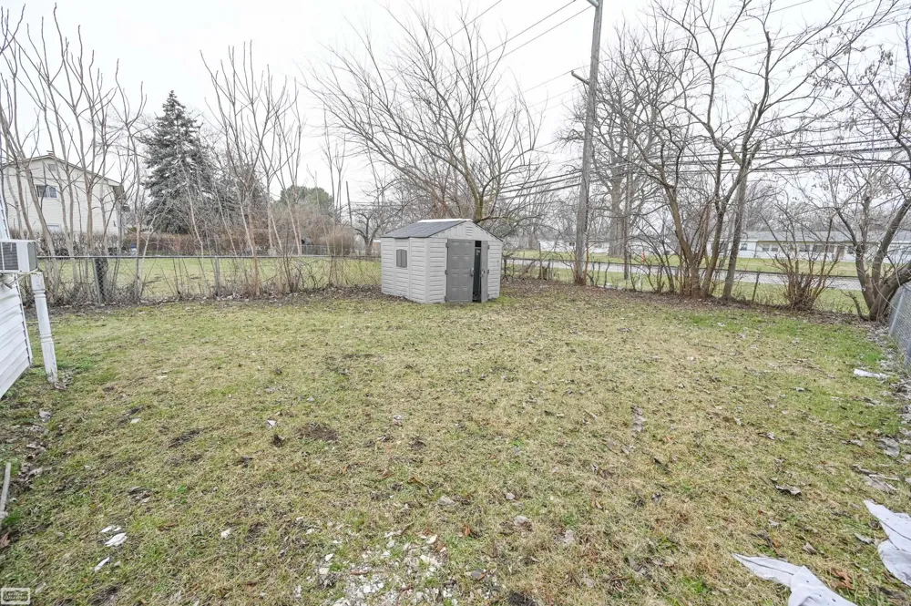 32860 Mecosta Court Westland City, MI 48168