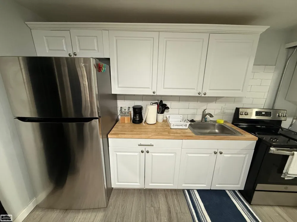 32860 Mecosta Court Westland City, MI 48168