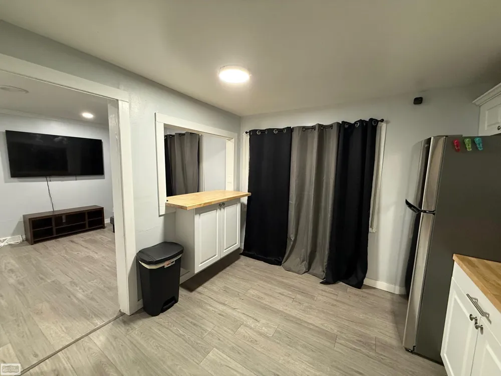 32860 Mecosta Court Westland City, MI 48168