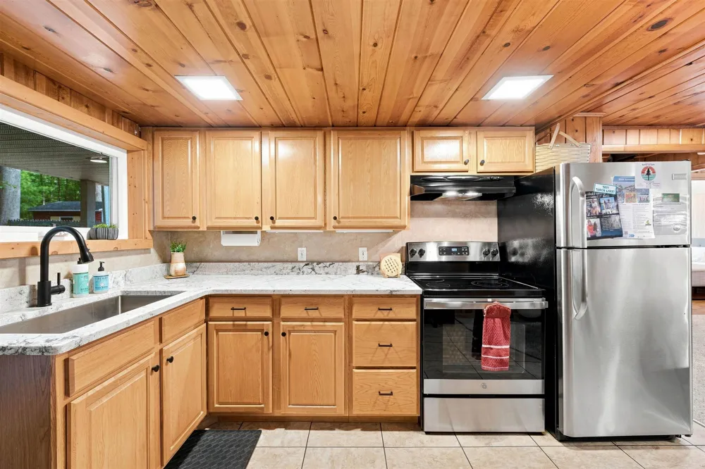 7674 Ladd Drive Clearwater Township, MI 49676