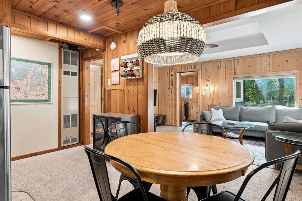 7674 Ladd Drive Clearwater Township, MI 49676
