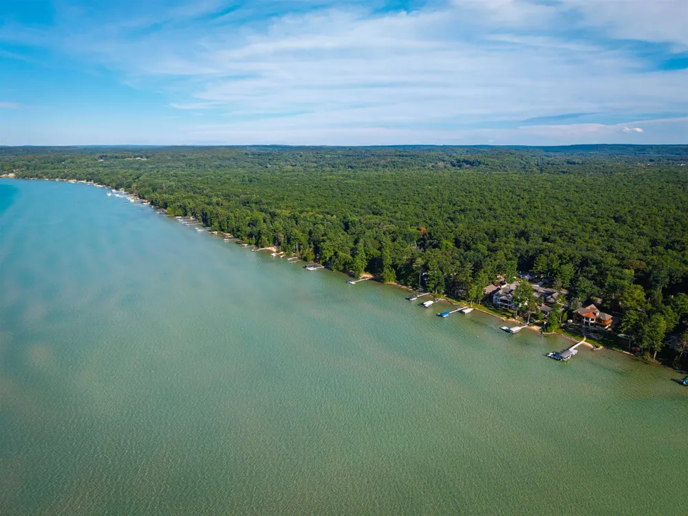 7674 Ladd Drive Clearwater Township, MI 49676