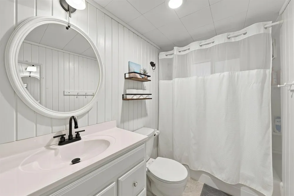 7674 Ladd Drive Clearwater Township, MI 49676