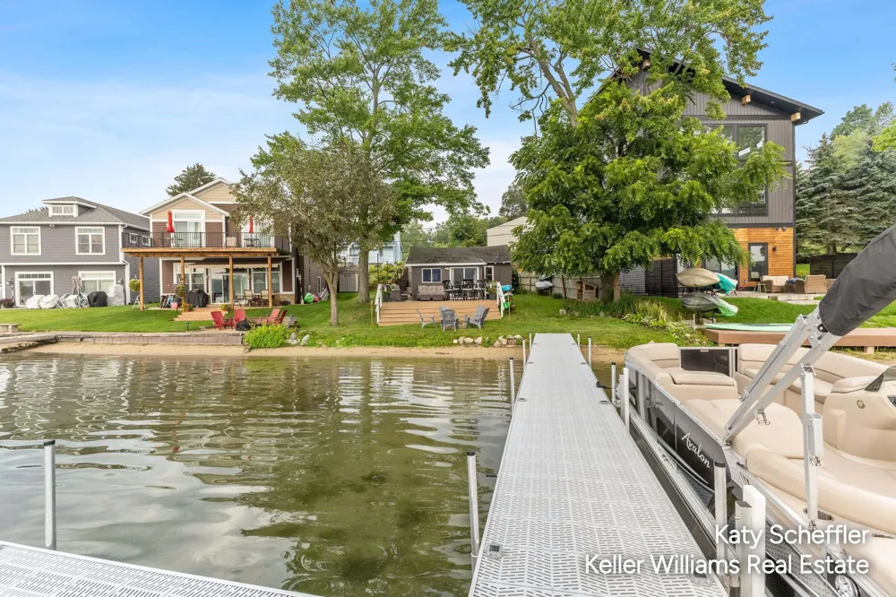 11678 Maywood Drive NE Algoma Township, MI 49345