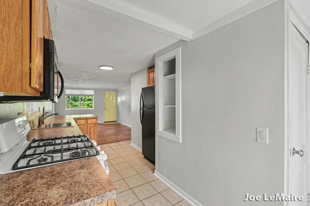 4977 Hunsberger Avenue NE Plainfield Charter Township, MI 49525