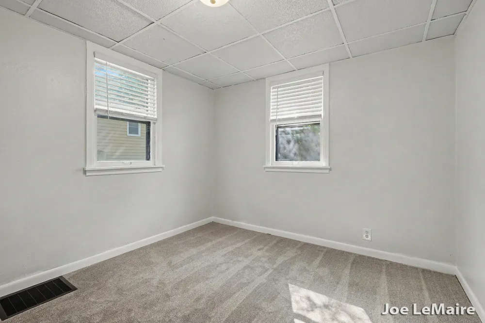 4977 Hunsberger Avenue NE Plainfield Charter Township, MI 49525