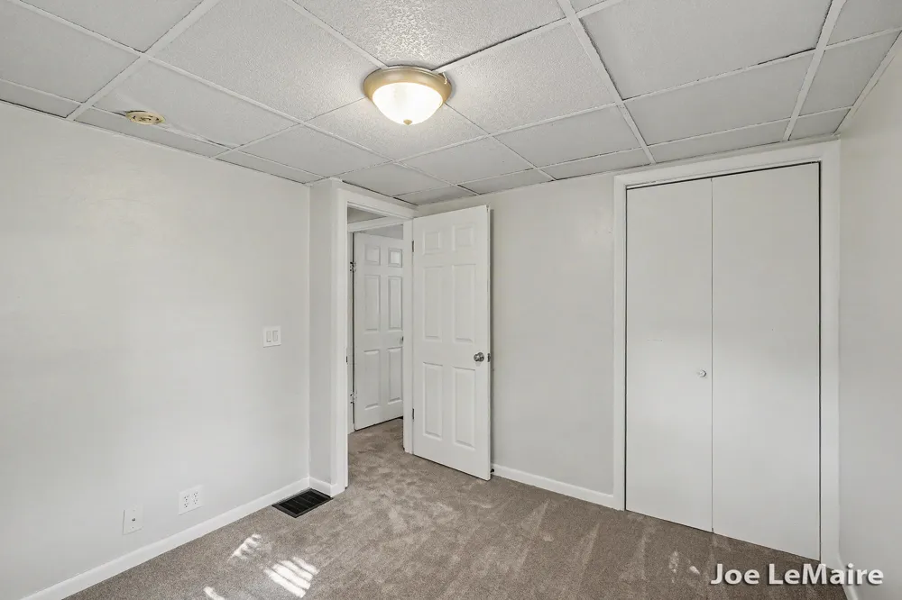 4977 Hunsberger Avenue NE Plainfield Charter Township, MI 49525