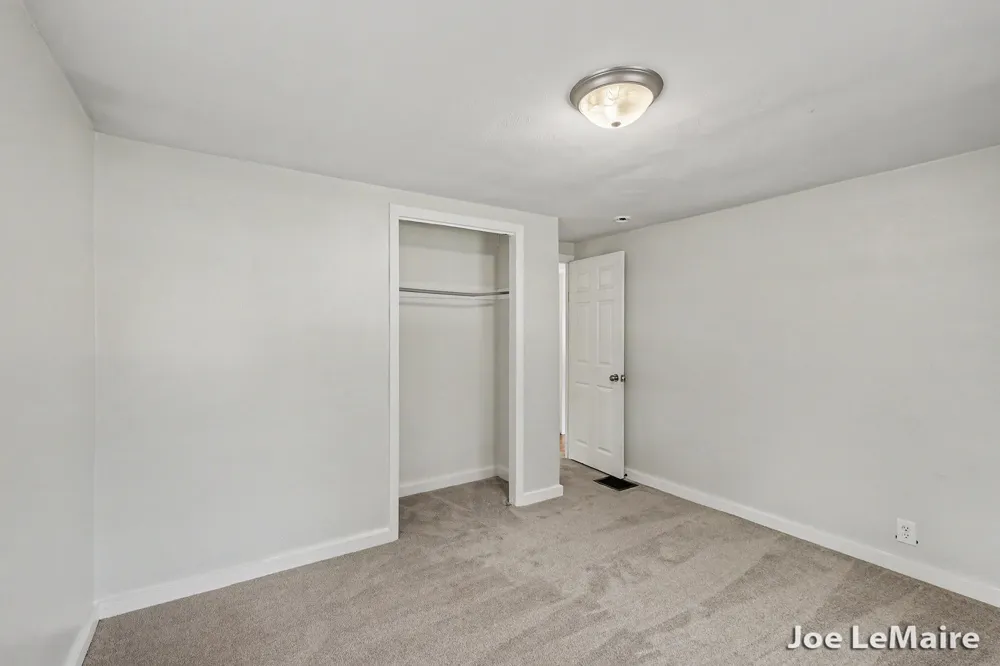 4977 Hunsberger Avenue NE Plainfield Charter Township, MI 49525