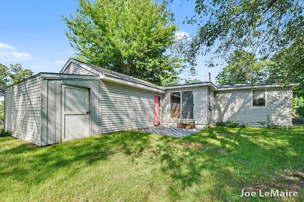 4977 Hunsberger Avenue NE Plainfield Charter Township, MI 49525